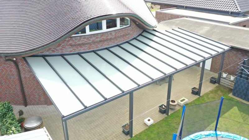 Sonderanfertigung Terrassendach